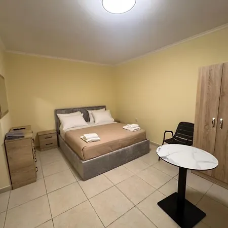 Dina's Vendégház 3*