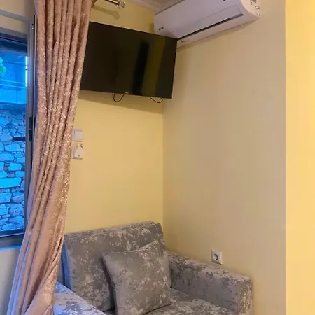 Dina's Himarë