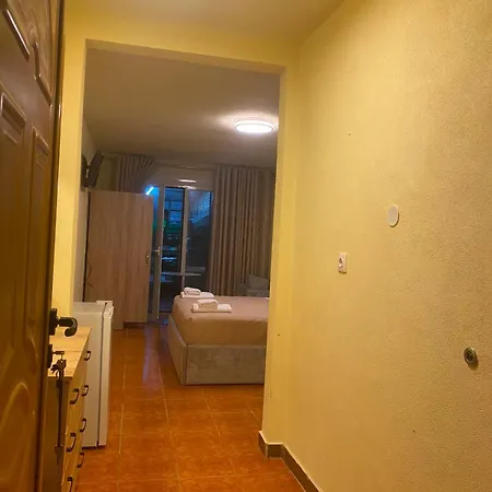 Dina's Vendégház Himara