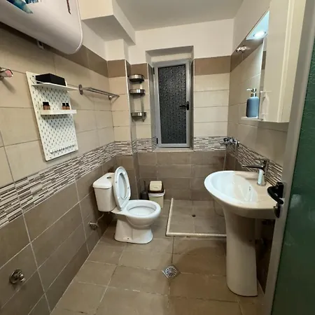 Konukevi Dina's 3*