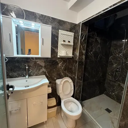 Dina's Konukevi 3*